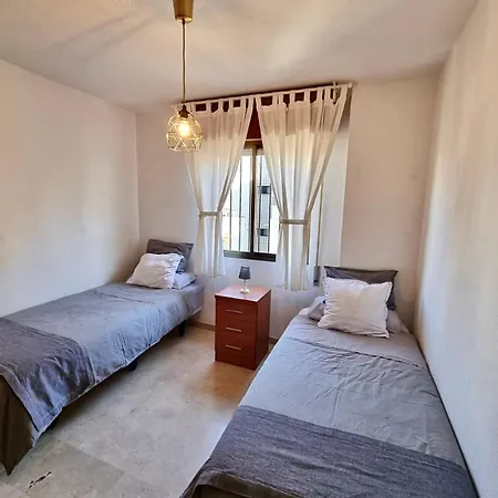 Luminoso Piso Centro De Marbella. A 50m De La Playa