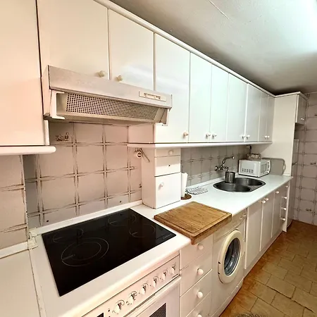 Luminoso Piso Centro De Marbella. A 50m De La Playa Marbellac